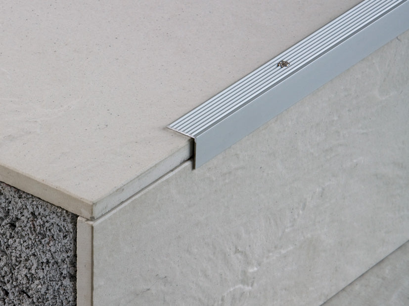 ALUMINIUM SILVER MATTE STEP PROFILE 18MM