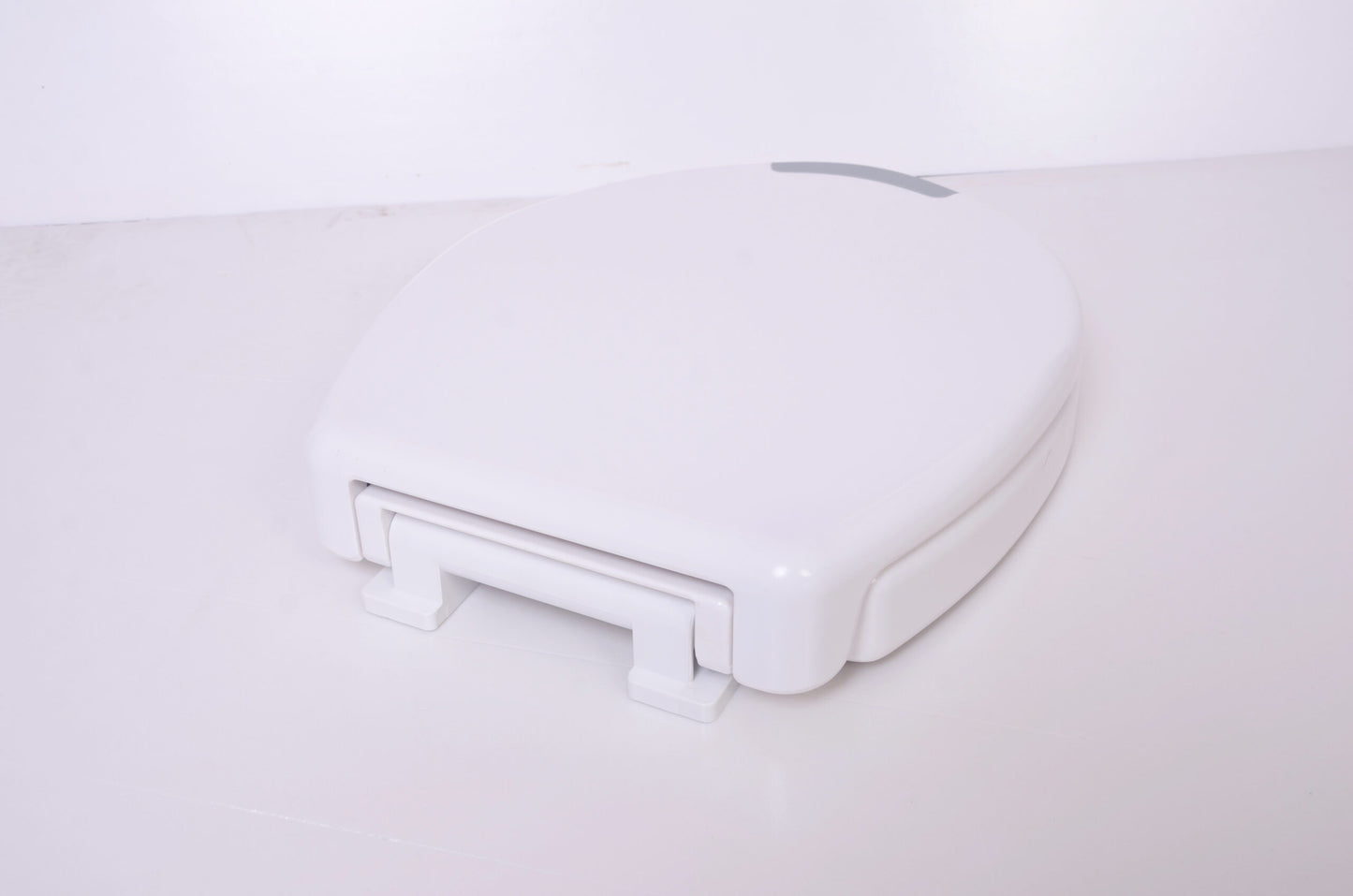 UF TOILET SEAT WITH ADJUSTABLE HEIGHT