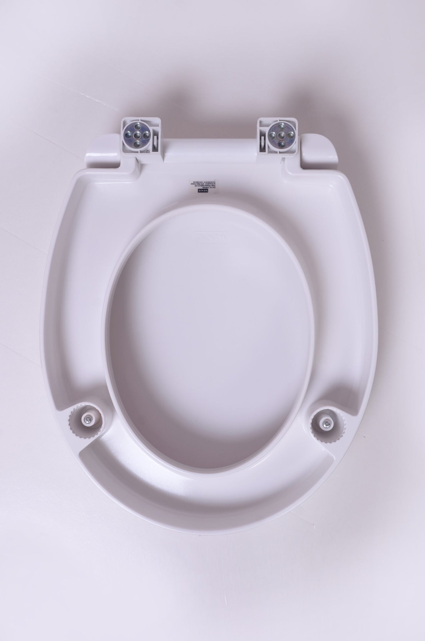 UF TOILET SEAT WITH ADJUSTABLE HEIGHT